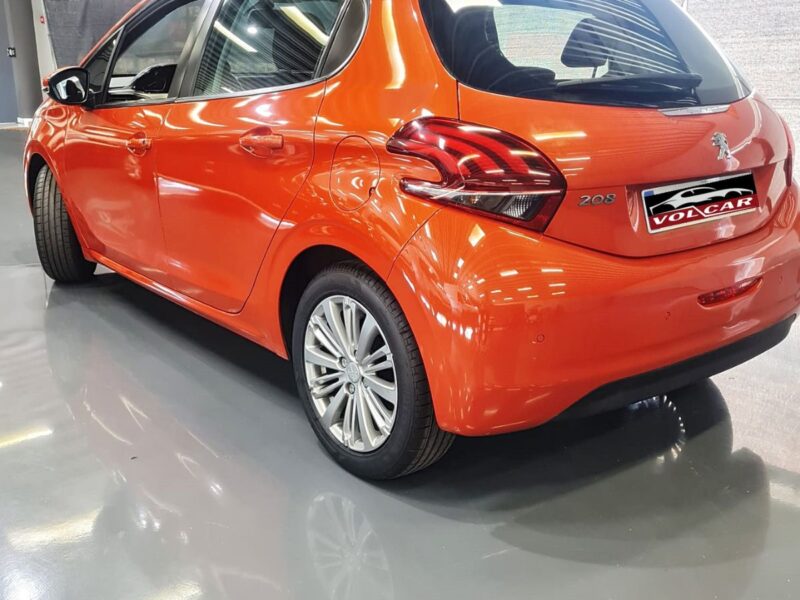 PEUGEOT 208 2018