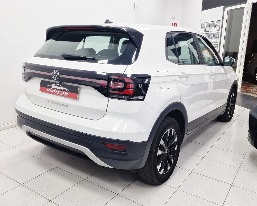 VOLKZWAGEN T-CROSS 2021