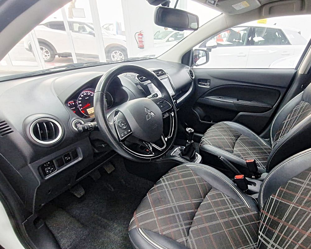 MITSUBISHI SPACE STAR 2023